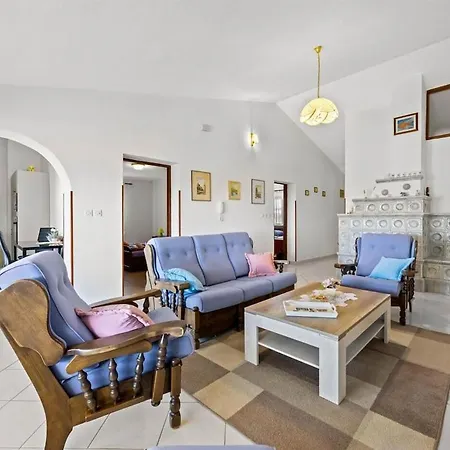Apartment Stylish Sea View 2 Bedroom With Terrace *